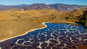 Spotted Lake: el lago de lunares de Canadá